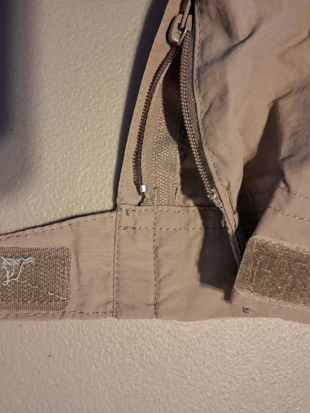 REI Women's Convertible Zip Off Hiking Cargo Pants Khaki Size 12 - Picture 9 of 10